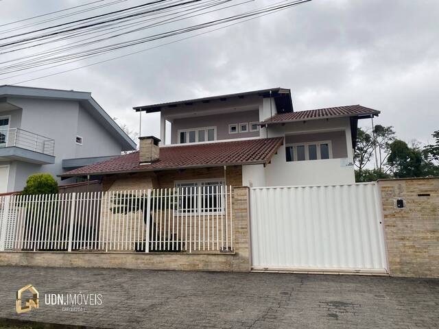 #1572 - Casa para Venda em Blumenau - SC - 2